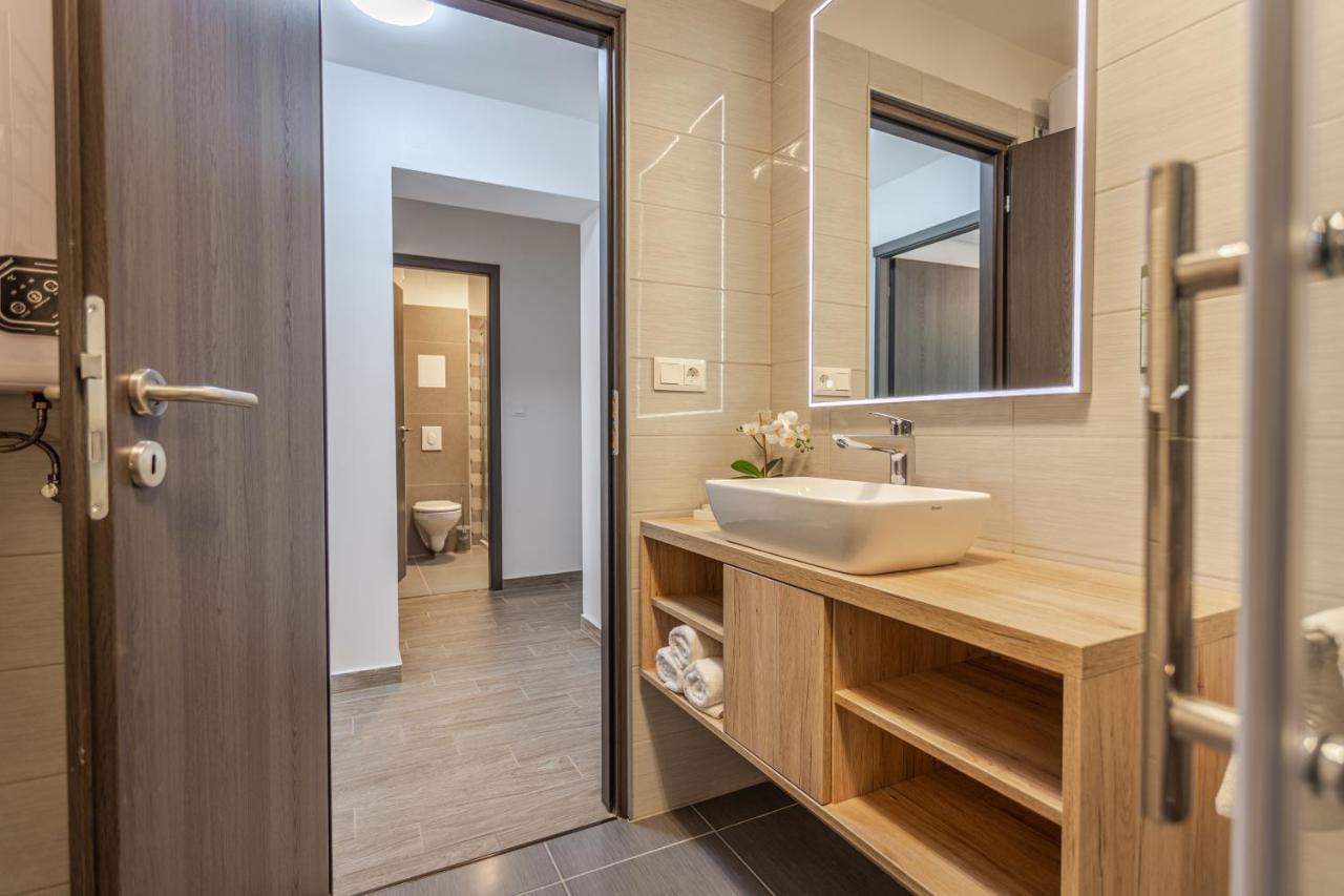 Viktoria Apartman Дьюла Экстерьер фото