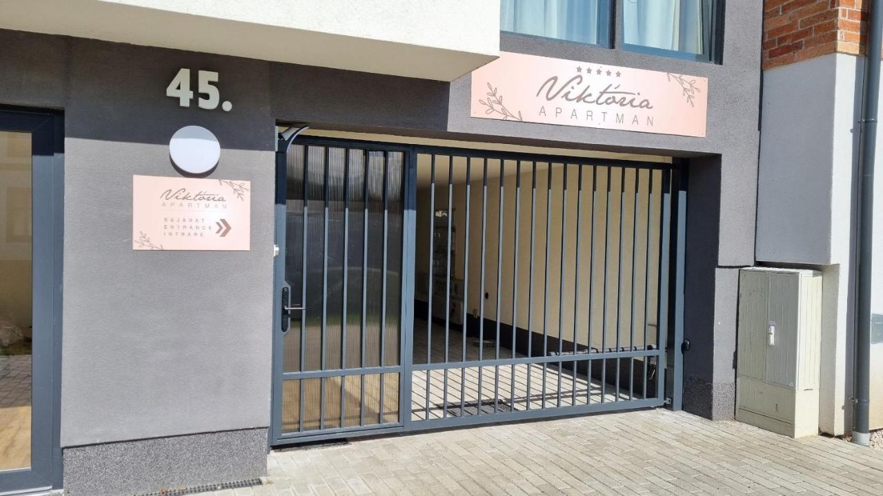 Viktoria Apartman Дьюла Экстерьер фото